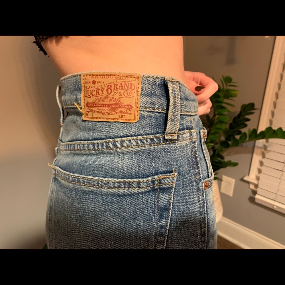 Lucky brand medium wash jeans